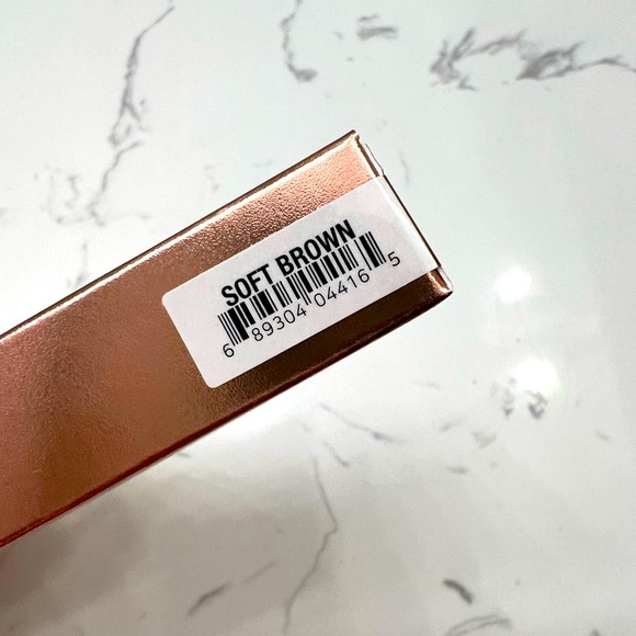 Anastasia Brow Definer Triangular Pencil - Picture 3 of 4